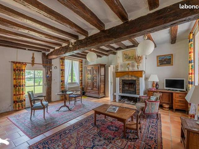 Propriété 12 pièces 327 m²
