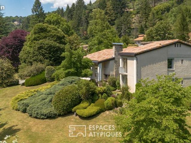 Propriété 12 pièces 328 m²