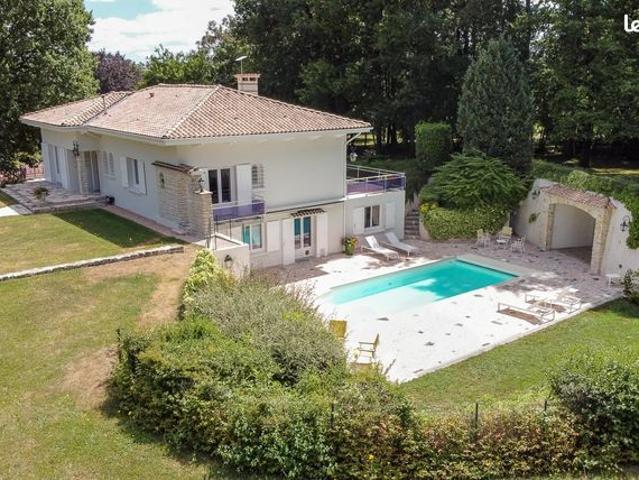 Propriété 12 pièces 332 m²