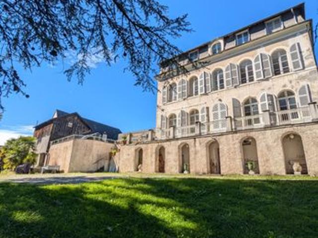 Propriété 12 pièces 441 m²
