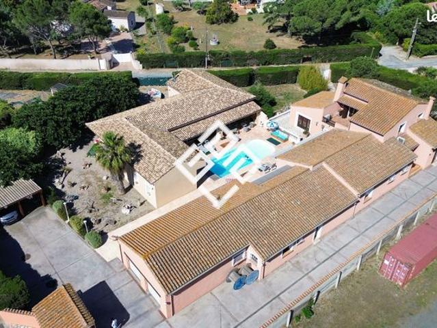 Propriété 12 pièces 494 m²