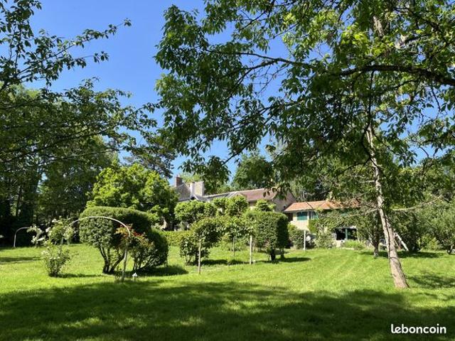 Propriété 12 pièces 400 m²