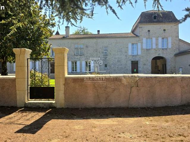 Propriété 12 pièces 400 m²
