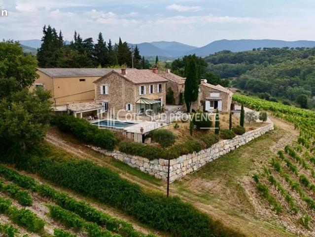 Propriété 12 pièces 400 m²