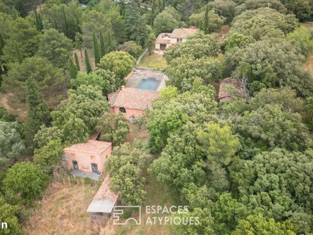 Propriété 12 pièces 404 m²