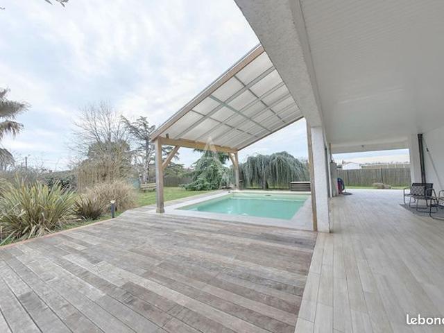 Propriété 12 pièces 410 m²