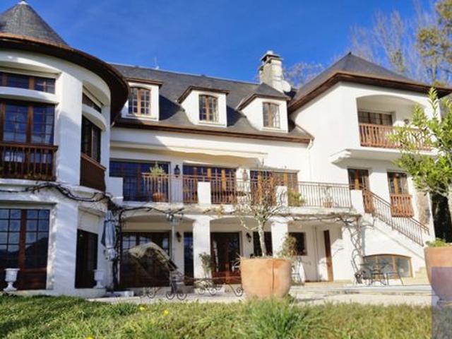 Propriété 12 pièces 414 m²