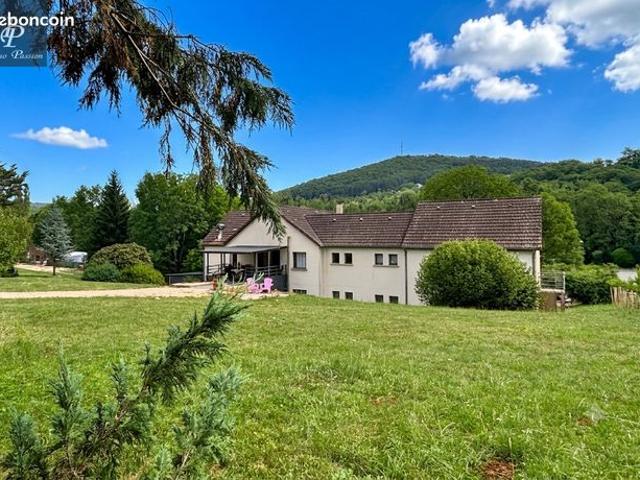 Propriété 12 pièces 415 m²