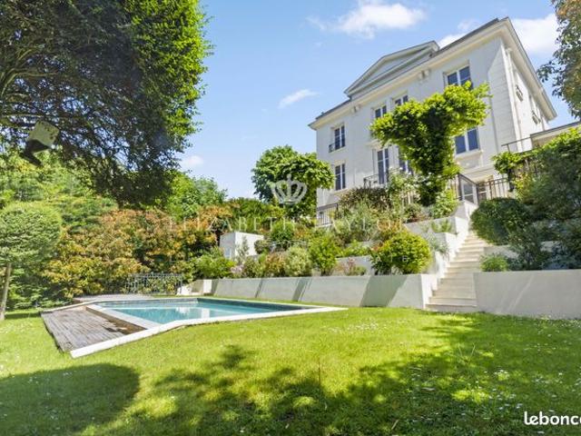 Propriété 12 pièces 424 m²
