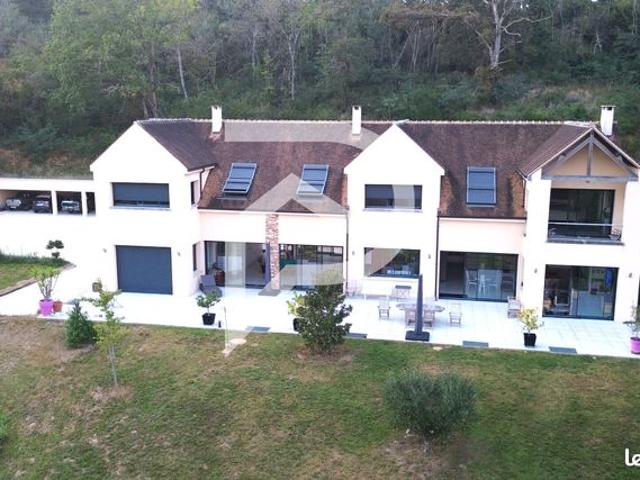 Propriété 12 pièces 696 m²