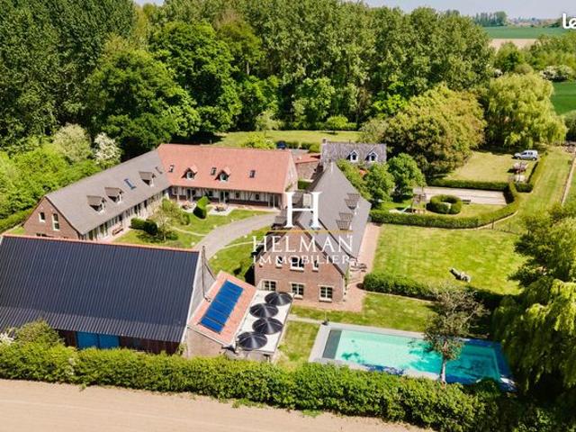 Propriété 12 pièces 786 m²