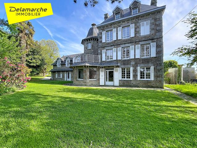 Propriété 13 pièces à vendre sur parc paysagé de 6500 m2 à SARTILLY BAIE BOCAGE 50530