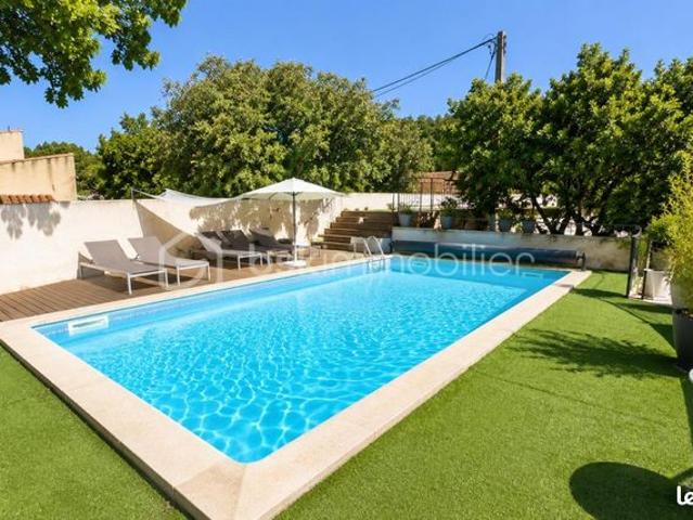Propriété 13 pièces 240 m²