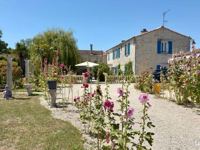 Propriété 13 pièces 250 m²