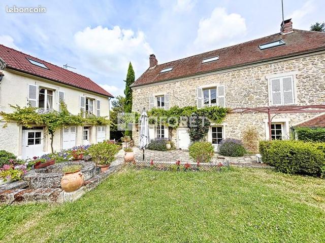 Propriété 13 pièces 275 m²