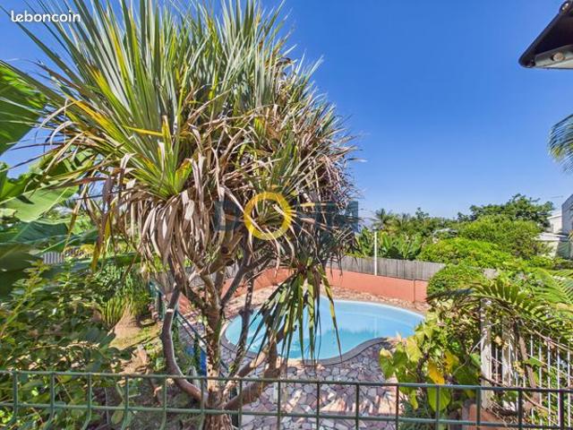 Propriété 13 pièces 278 m²
