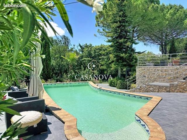 Propriété 13 pièces 290 m²