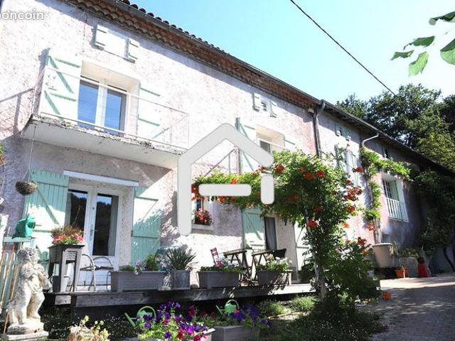 Propriété 13 pièces 294 m²