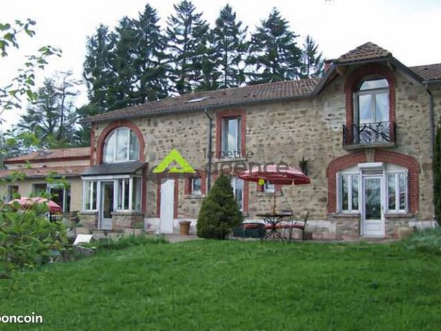 Propriété 13 pièces 296 m²