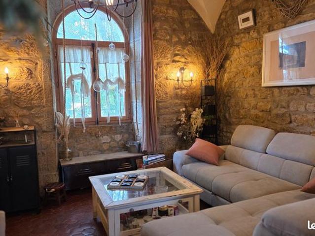 Propriété 13 pièces 296 m²