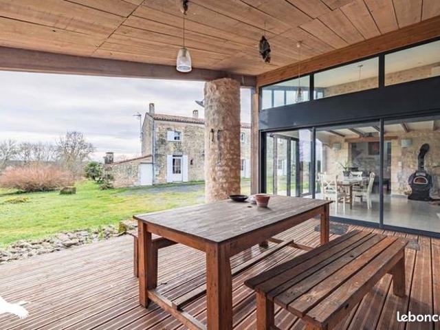 Propriété 13 pièces 344 m²