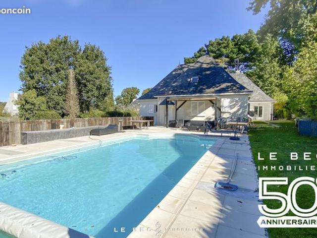 Propriété 13 pièces 344 m²