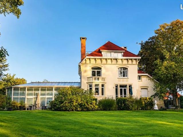 Propriété 13 pièces 353 m²