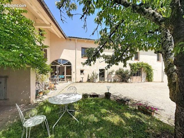 Propriété 13 pièces 355 m²