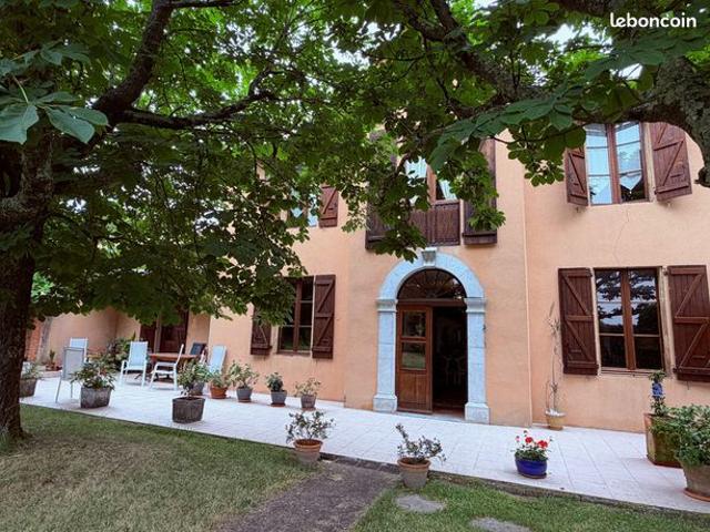 Propriété 13 pièces 358 m²