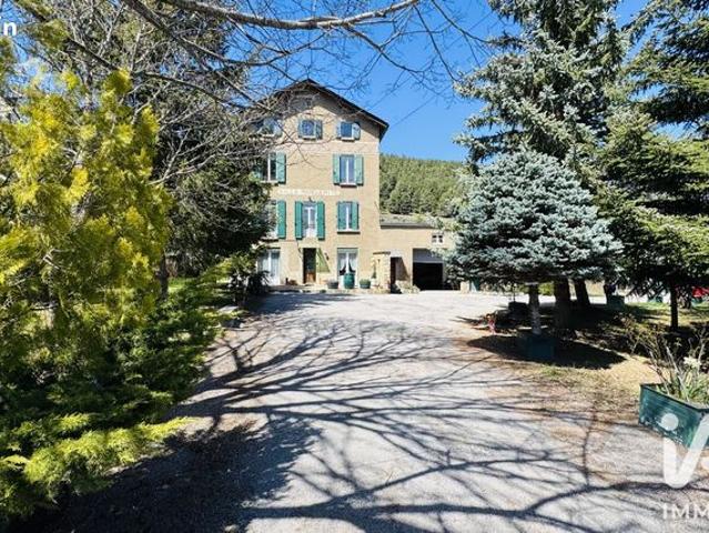 Propriété 13 pièces 375 m²