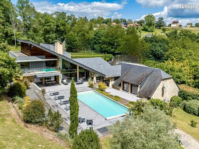 Propriété 13 pièces 392 m²