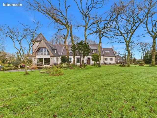 Propriété 13 pièces 323 m²