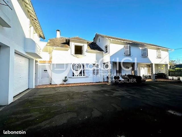 Propriété 13 pièces 338 m²