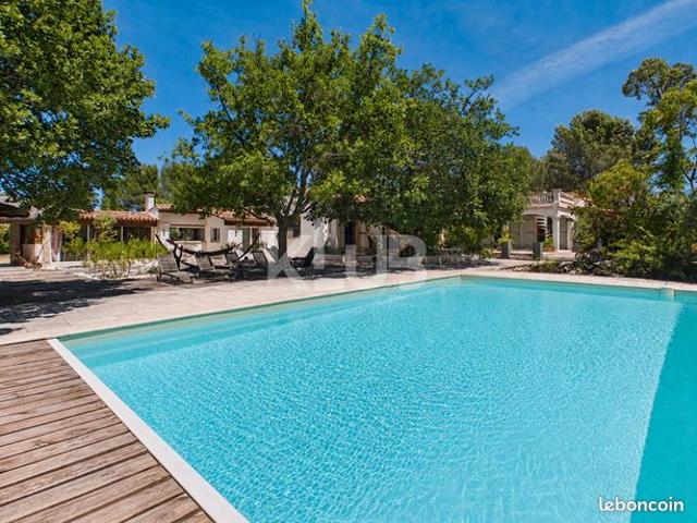 Propriété 13 pièces 400 m²