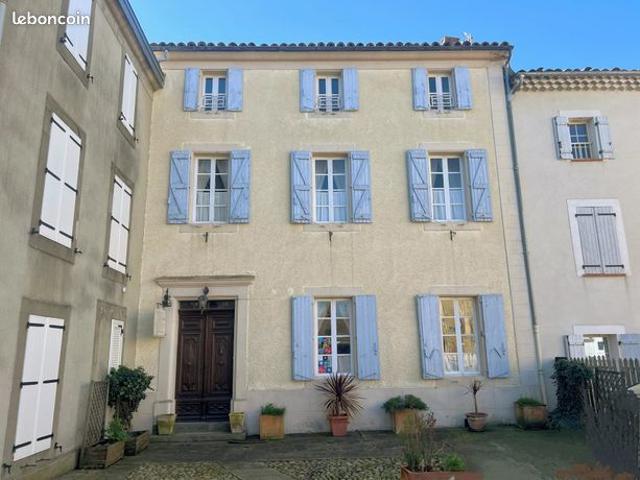 Propriété 13 pièces 439 m²