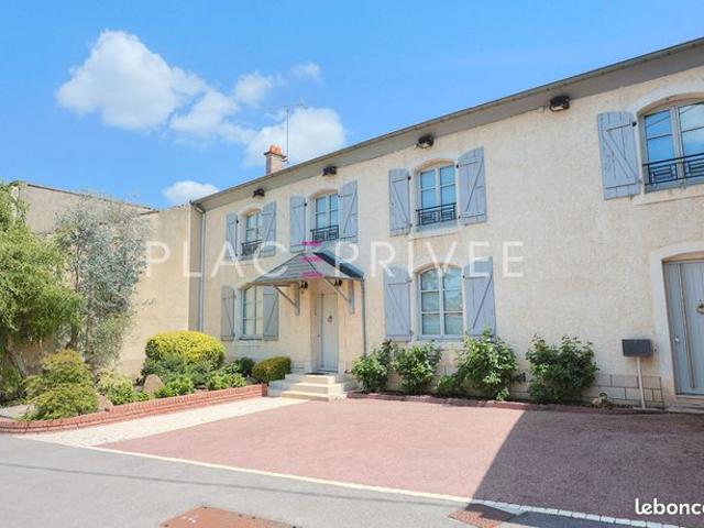 Propriété 13 pièces 540 m²