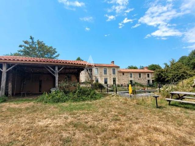 Propriété 14 pièces 283 m²