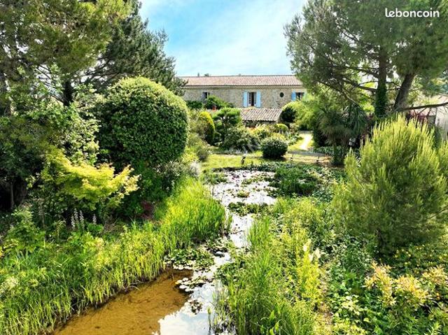 Propriété 14 pièces 282 m²