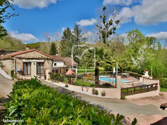 Propriété 14 pièces 285 m²