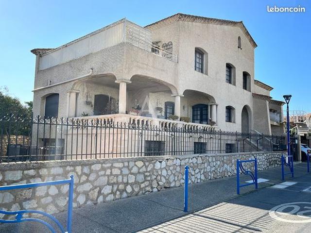 Propriété 14 pièces 340 m²