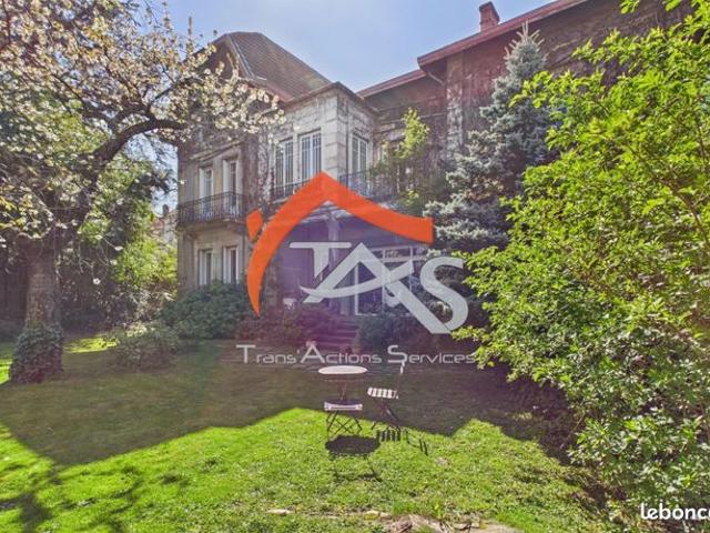 Propriété 14 pièces 356 m²