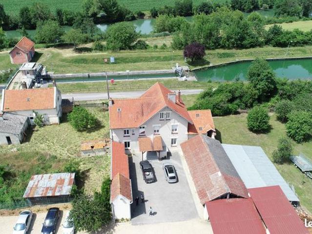 Propriété 14 pièces 360 m²