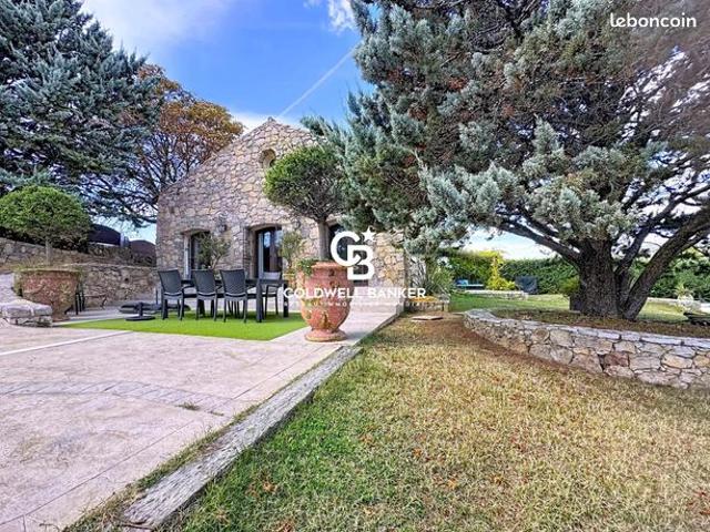 Propriété 14 pièces 380 m²
