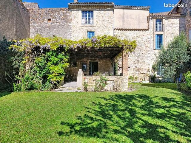 Propriété 14 pièces 300 m²