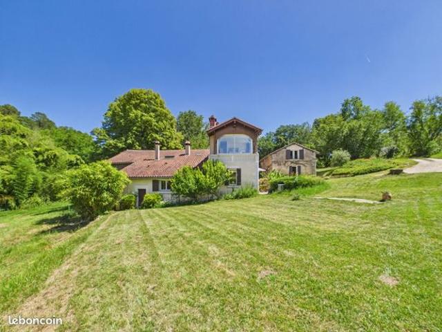 Propriété 14 pièces 313 m²