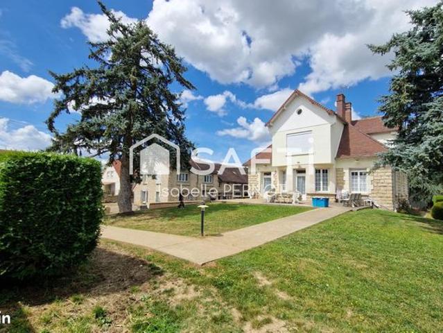 Propriété 14 pièces 311 m²