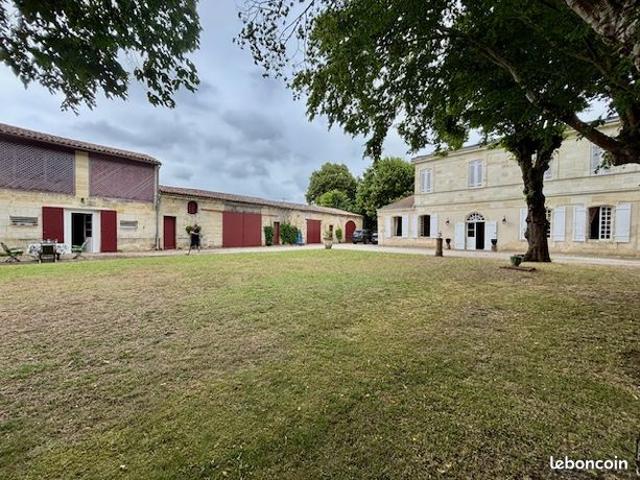 Propriété 14 pièces 443 m²