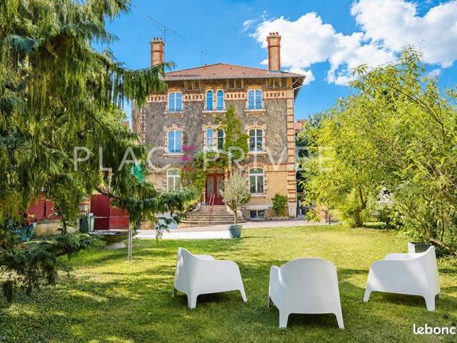 Propriété 14 pièces 459 m²