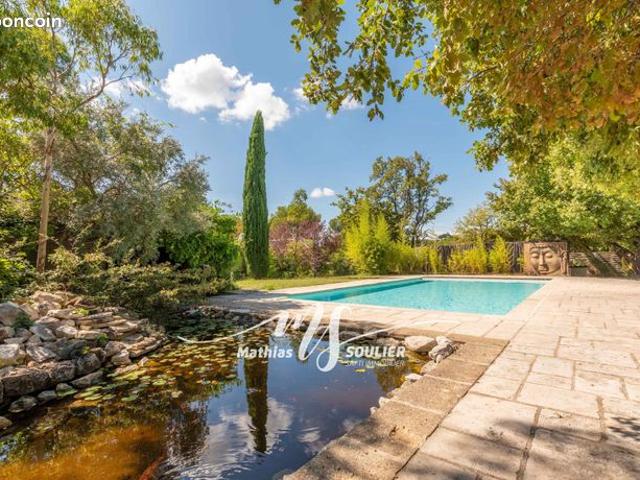 Propriété 14 pièces 400 m²