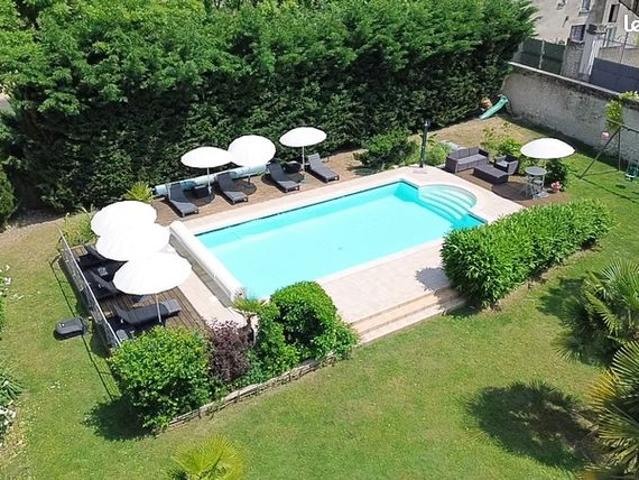 Propriété 14 pièces 570 m²